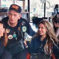Posle očeve smrti rijaliti zvezda proživljava pakao, otkrila da dobija pretnje: "Neću lagati, boli me, ali..."
