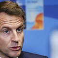Figaro: Britanski mediji kritikovali Makrona zbog obraćanja na francuskom
