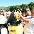„Uživaj, recikliraj i odgovorno konzumiraj“ poruka Apatinske pivare sa 31. Drinske regate