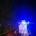 Vozaču izleteo motor iz automobila! Nesreća na auto-putu "Miloš Veliki" u smeru ka Obrenovcu (video)