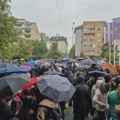 Održan treći štrajk upozorenja profesora Jovine gimnazije ispred Mašinske škole
