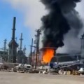 Ogroman požar U rafineriji, radnici evakuisani: Grad obavijen gustim dimom, hitna upozorenja za građane Novog Meksika (video)