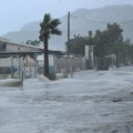 Moćna oluja ‘Hari’ zahvatila Siciliju: Talasi kao cunami, nosili sve
