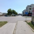 NSBI: Srušili biciklističku stazu i napravili divlji parking (VIDEO)