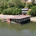 Prve slike sa mesta utapanja dvojice muškaraca u Užicu: Pored potonulog splava meštani zatekli tela