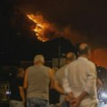 Vatra se spustila do Omiša: Građani u panici napuštali kuće, osmoro sa povredama opasnim po život