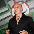 OTKRIVAMO DETALJE UGOVORA KOJI JE DESINGERICA POTPISAO SA ŽELJKOM MITROVIĆEM! Tražio je robota, ženskog, kad mu žena nije tu!…