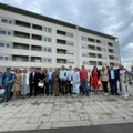 Gradonačelnik Đurić uručio 25 ključeva stanarima: Ovo je veliki vid stambene podrške našim Novosađanima, želim im puno…