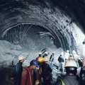 Drama radnika zatrpanih u tunelu još traje: Spasioci za pet dana probili 20 metara puta