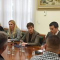 Poljoprivrednici i Vlada se delimično dogovorili: Prestaju blokade, novi sastanak u nedelju u Kisaču
