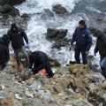 Tragedija kod Lezbosa: Nasukao se čamac s migrantima, dve osobe stradale, dve se vode kao nestale