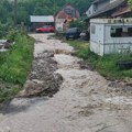 У Владичином Хану проглашена ванредна ситуација због поплава, на терену ватрогасци