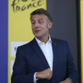 Makron: Razgovarao sam sa Zelenskim, pozdravljam usvanjanje sankcija EU protiv Rusije