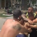Ау какав карамбол у елити! Бора и Виктор се потукли, не могу да их раздвоје, хаос какав се не виђа често (фото+видео)