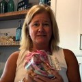 Kuma joj na svadbi dala kutiju i zabranila da je otvori 25 godina: Kad je konačno skinula traku, usledio je prizor koji ju je…