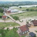 Snažno nevreme potopilo Čačak: Ljudi pokušavaju da izvuku vodu iz kuća, kiša padala više od sat vremena! Dramatičan…