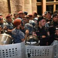 Jermenija: u sukobima policajaca i demonstranata u Jerevanu povređene 34 osobe