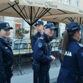 FOTO, VIDEO Kineski policajci patroliraju u centru Novog Sada