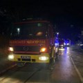 Gori automobil u Grockoj: Ulica se ne vidi od dima, vatrogasci se bore s vatrom (video)