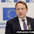 Evropski komesar za proširenje čestitao Vučeviću izbor za premijera Srbije