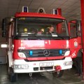 Vatrogasac ranjen u gašenju požara u Karlovcu, pogodio ga geler u leđa
