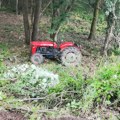 Meštani Gornje Bresnice potreseni tragičnom smrću komšija Ivka i Dejana: Nastradali prilikom prevrtanja traktora dok su…