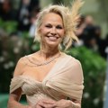 Posle ljubavnih brodoloma, Pamela Anderson vratila se u kuću u kojoj je odrasla i napravila mali raj (foto)