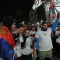 BLOG UŽIVO Spektakularan doček kragujevačkih studenta na Avali, protestne šetnje večeras širom Srbije, blokirana naplatna…