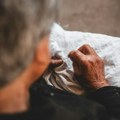 Otkriven nelegalan starački dom u Prokuplju, uhapšena vlasnica
