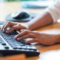 Koje poslove stranci traže na internetu? U Španiji pomama za zdravstvenim radnicima, a u ovoj zemlji bi samo pevali!