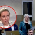 Skandal u Skupštini grada! Poslanica nije znala da joj je uključen mikrofon, oplela po kolegi najbrutalnijim psovkama: Šok…