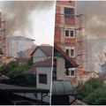 Gori stambeni objekat u Čačku! Vatra guta krovnu konstrukciju: Vatrogasci hitno izleteli na teren, dramatične scene u centru…