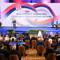 Vučić: Zastava nije parče tkanine, već predstavlja sažetu istoriju jednog naroda