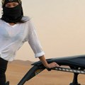 Breskvica pokazala momka s kojim je u vezi posle policajca: Njegove oči i mišići u prvom planu, pokazuje tri prsta u Emiratima…