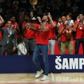 Šampioni Srbije: Košarkašima Zvezde uručen trofej (foto)