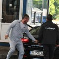 На Хоргошу се чека сат времена на улазак у земљу, у Прешеву 50 минута на излазак, наводе из АМСС-а