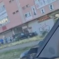 Automobilom izleteo sa trotoara i zabio se u zgradu Stravična saobraćajna nesreća u Beogradu: Više osoba povređeno (video)