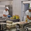 Besplatna užina za porodice sa primanjima do 120.000 RSD