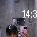 Grudi samo što ne ispadnu iz uskog topića: Sanja Grujić objavila vreli selfi: Slikala se u trenerci, sve puca od mišića