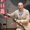 "Kao da imam 20 godina, a ne 42, Tara je moj nuklearni motor" Aca Softronijević progovorio o ćerkici i supruzi Kosani…
