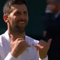 Novak Đoković oduševio Taru i Stefana: Krenuo da imitira poznati ples, oni krenuli da se smeju od srca