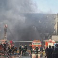 (VIDEO) Veliki požar u kineskoj fabrici: Ima žrtava, u toku akcija spasavanja