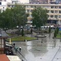 Promenljivi vreme sa sunčanim intervalima i kišom
