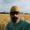 Glumac upozorio na zarazu koja vreba u plićacima: Inficirao se na Jadranu. "Ta bakterija vam jede meso. Situacija je ozbiljna."…