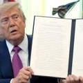 Zvanično Donald Tramp promenio ime čuvenog jezera u inat komšijama, evo kako se sada zove