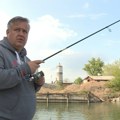 (Video) Guske, patke i magarac: Naš pevač pokazao imanje u srcu šume, povukao se sa estrade i ovde započeo novi život…