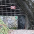 Zarobljenima u slovenačkoj pećini odnesena hrana i odeća, još se čeka pad vodostaja