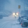 Snežna oluja potpuno okovala Nemačku: Otkazano na stotine letova, putevi blokirani, ljudi zaglavljeni u vozilima zbog…