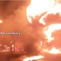 Lete ruske balističke rakete i pogađaju pravo u metu: Ogroman požar, panika u gradu (video)