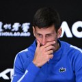 Navijači gledaju finale i sprdaju se na Novakov račun: Đoković na meti šala zbog onoga što je uradio Danil Medvedev